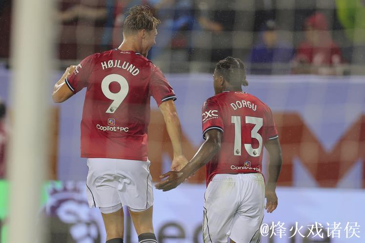 曼联4-4战平伯恩茅斯:B费1射1传斩获全场最高8.8分 曼联4-4战平伯恩茅斯:B费1射1传斩获全场最高8.8分