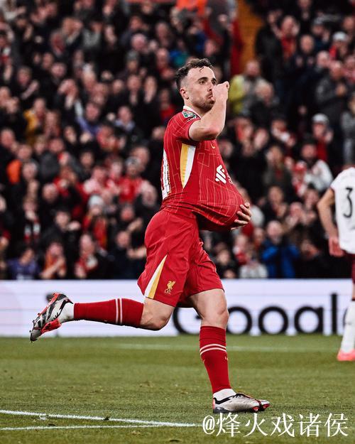 罗杰斯双响助维拉3-2逆转西汉姆联，马夫罗帕诺斯自摆乌龙